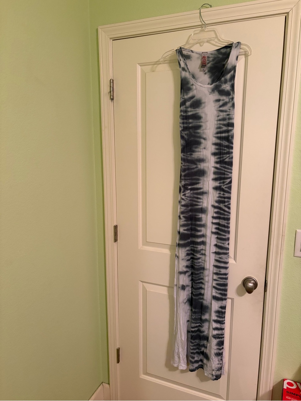 American Twist Black and White Tie-Dye Maxi Dress